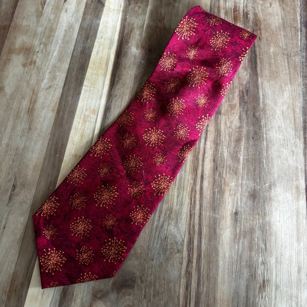 Metropolitan Opera by Nadia Roden Men's Necktie Red Floral 100% Silk W4
